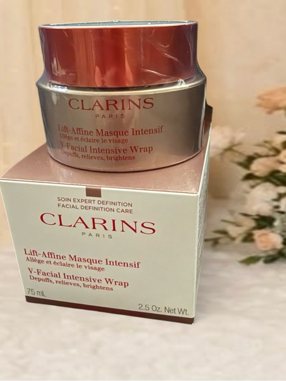 CLARINS
V-Facial Instant Depuffing Face Mask